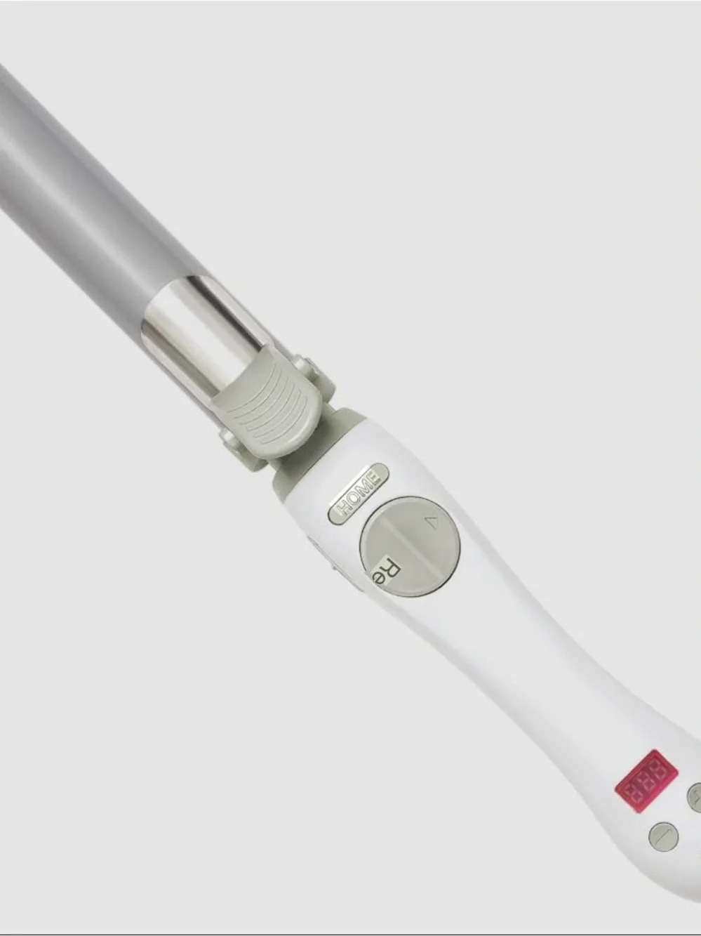 BEACHWAVER S1.25 White Curling Iron — White